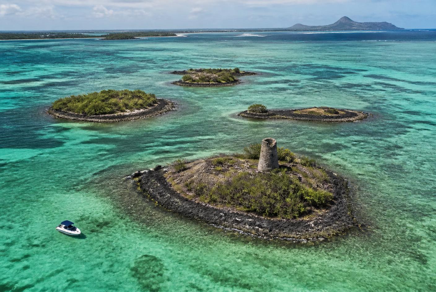 5 Islands — South-East Lagoon Cruise