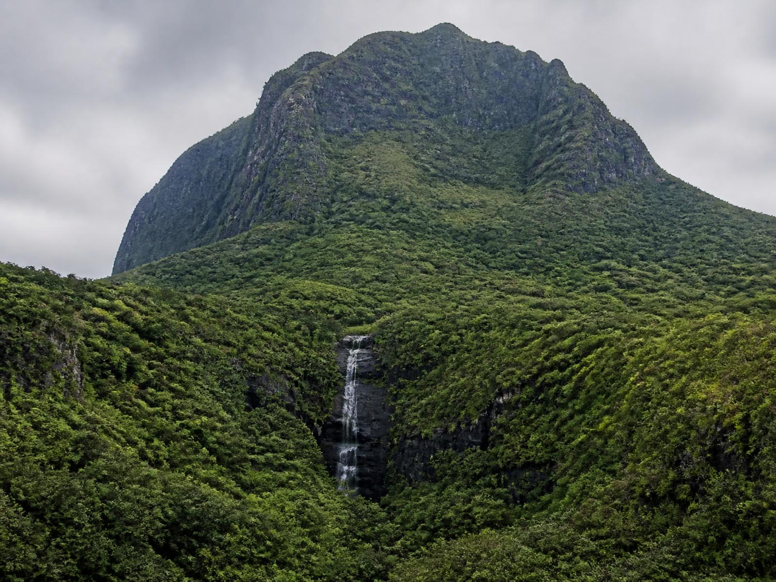 Le Morne Brabant & 7 Cascades Hike
